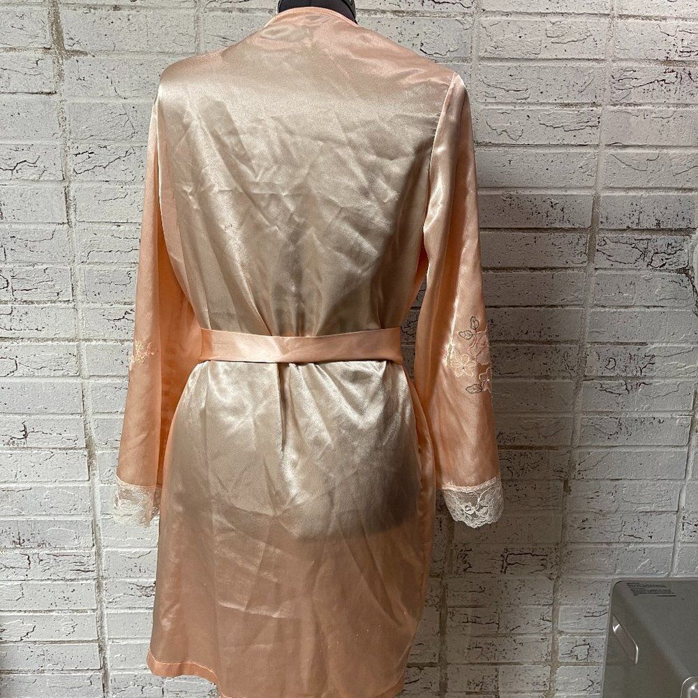 Madison Studio Peach Robe Medium - Picture 5 of 12